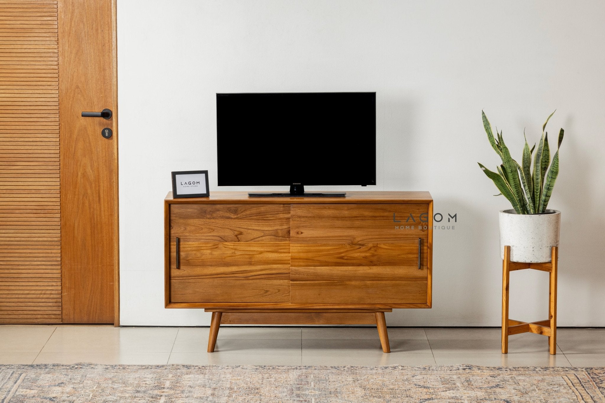 122 cm TV Cabinet & Console Table in Solid Teak - TV Cabinet - Lagom Home Boutique
