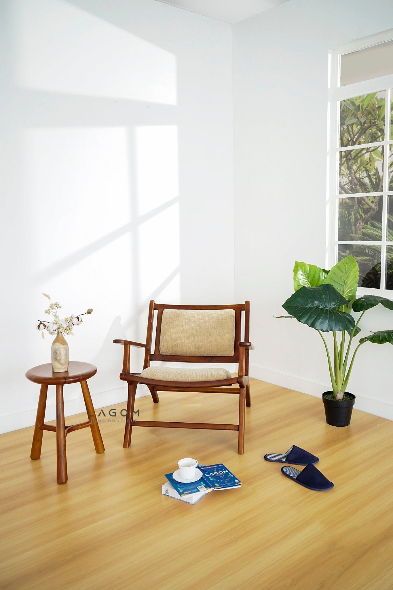 Exclusive Teak Wood Lounge Chair with Premium Cushion - Chair - Lagom Home Boutique